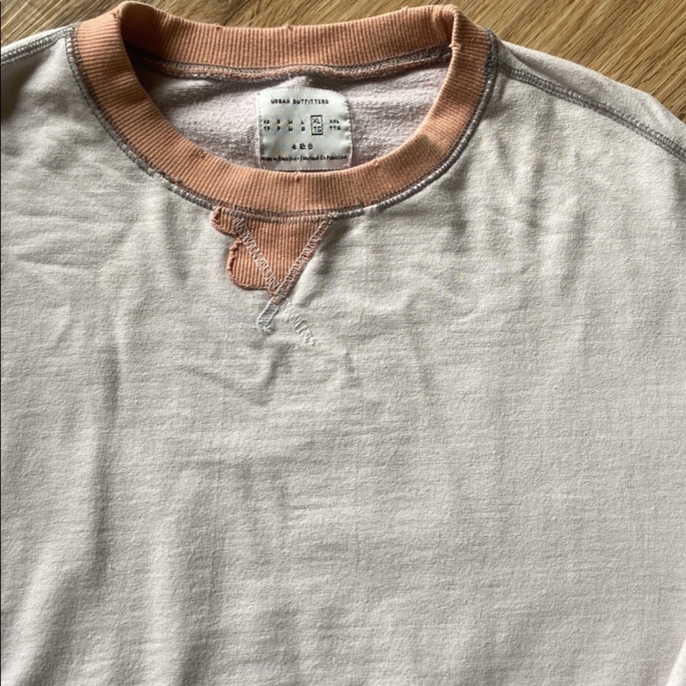 Urban Outfitters distressed mens XL sweatshirt